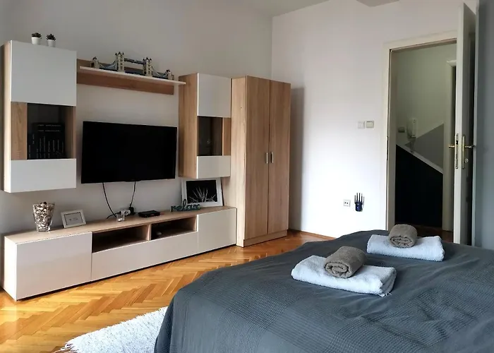 Center Apartment Iva
