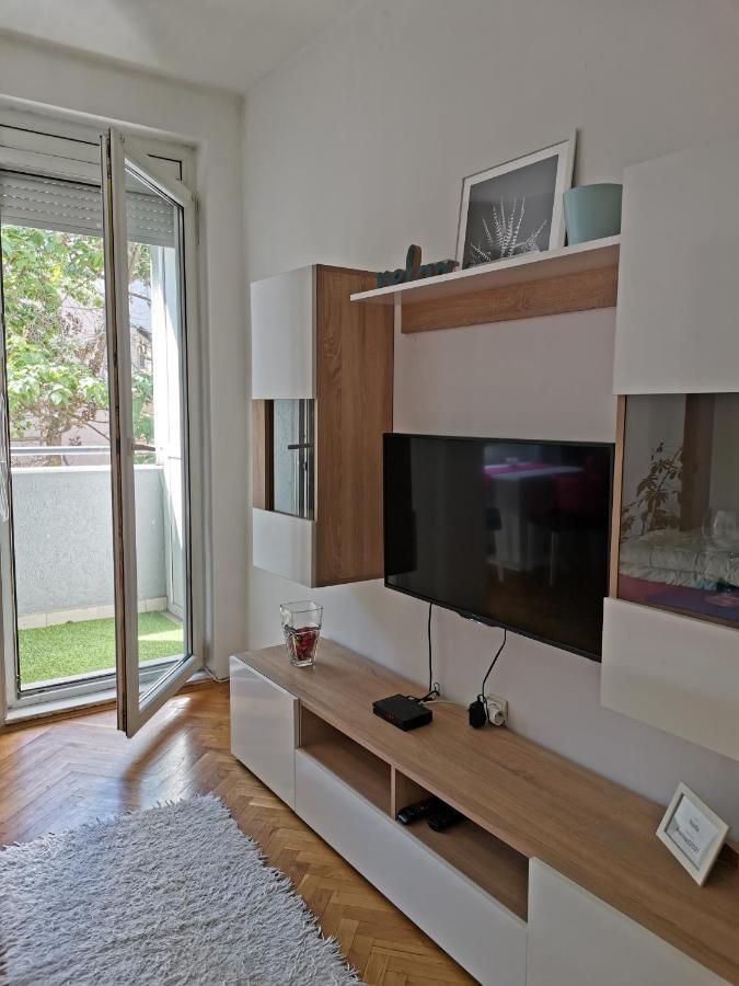 Apartment Center Iva *